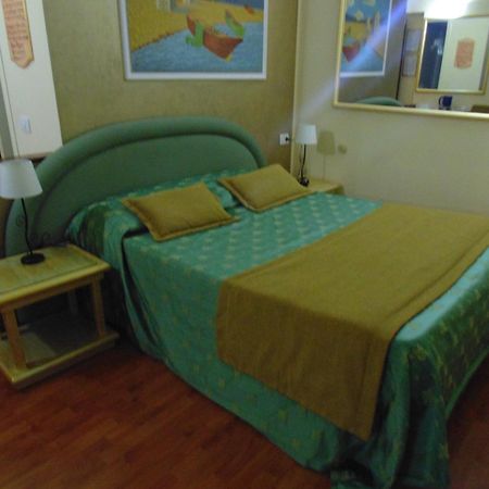 Relais Dante E Beatrice Bed & Breakfast Florence Room photo
